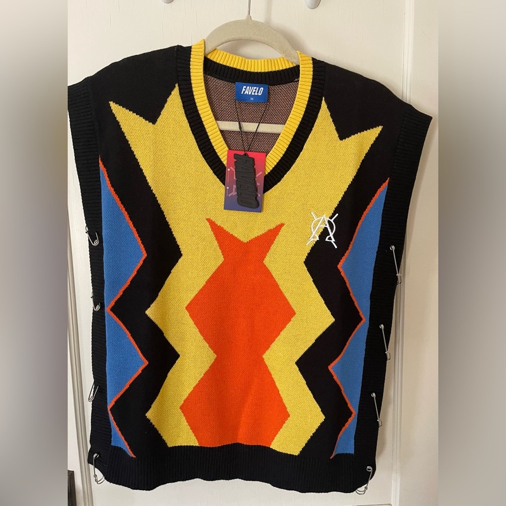 FAVELO WORLDWIDE PREMIUM STREETWEAR SAFETY PIN VEST TOP SIZE MEDIUM BNWT